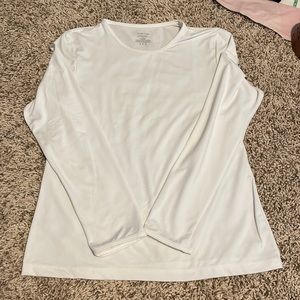 Cuddle duds top. Excellent condition.
